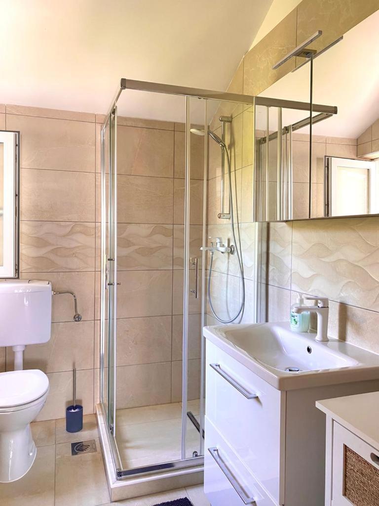דראמליי Apartment Prilaz Obali מראה חיצוני תמונה
