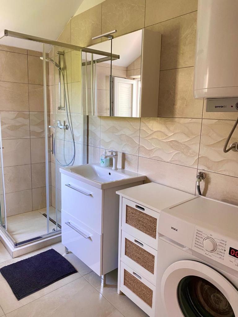 דראמליי Apartment Prilaz Obali מראה חיצוני תמונה